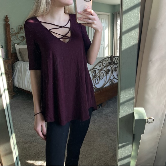 American Eagle Burgundy Short Sleeve Strappy Blouse Size Small - Picture 9 of 10